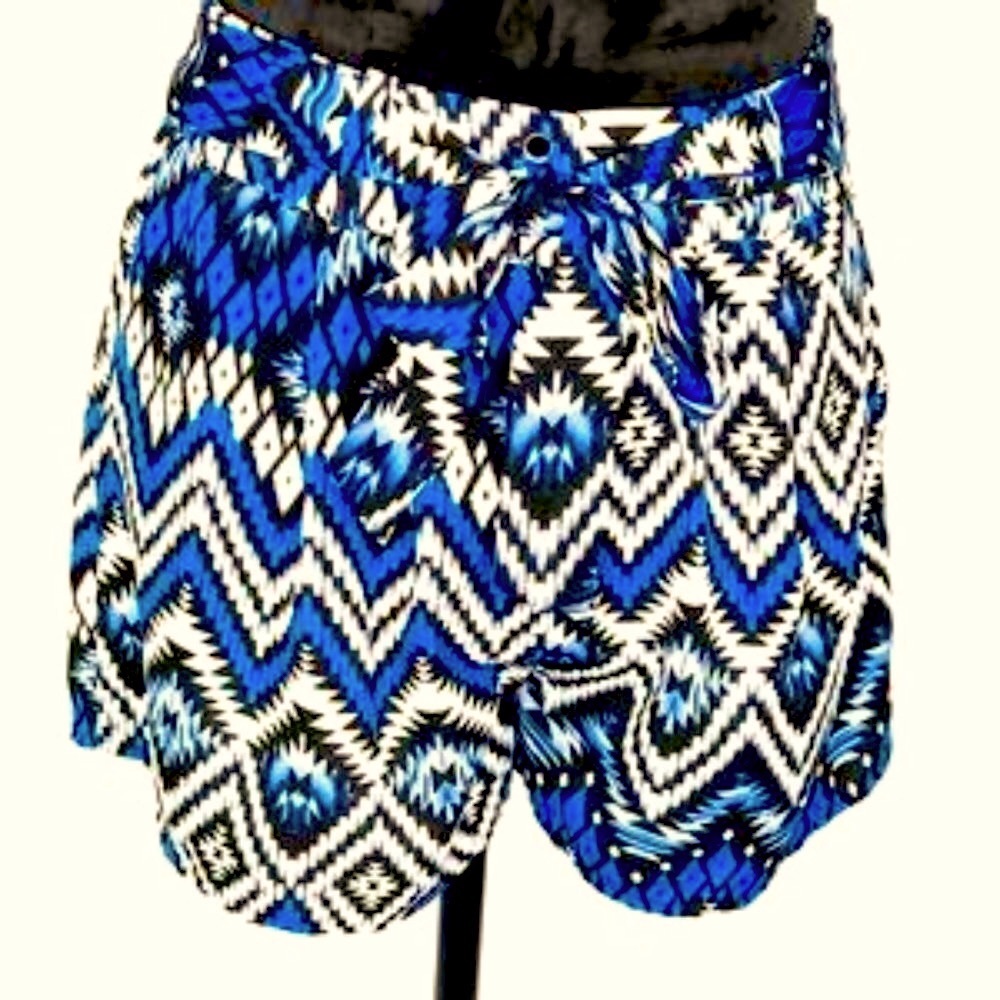 Sz L Francescas Monteau Aztec Print Tie Shorts